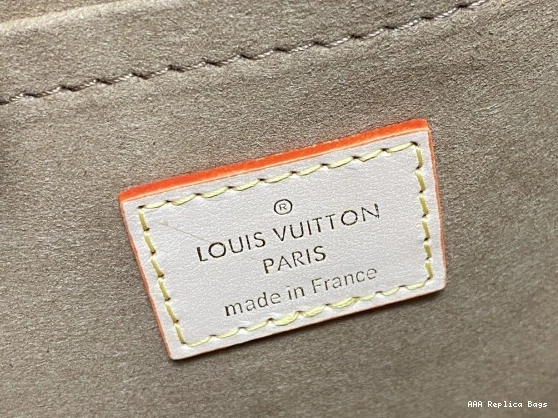 Aaa replica ru LOUIS Around VUITTON Me PM 0729